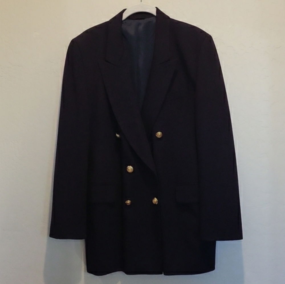 Brooks Brothers Voyager Jacket in Double-Breasted Crested Buttons Navy Size 10